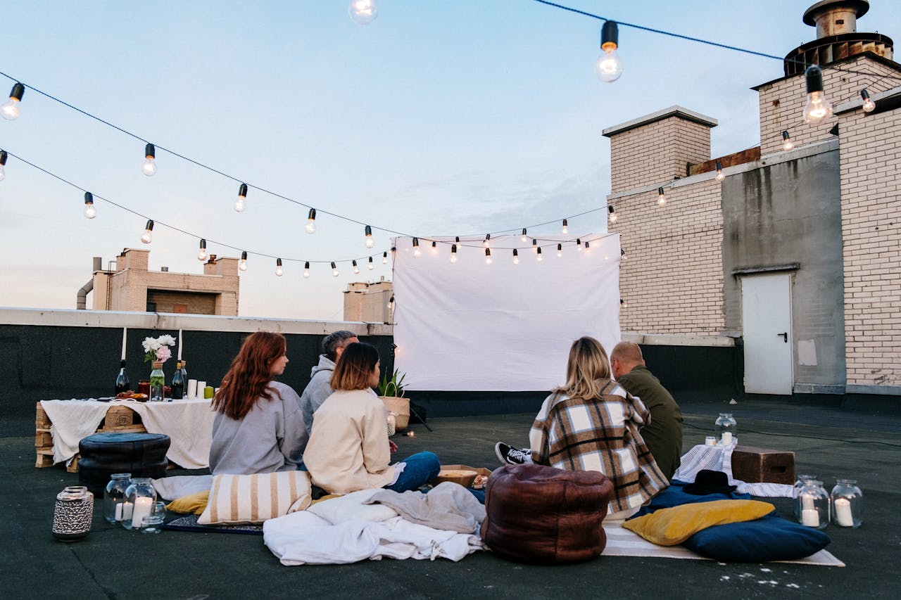 🌟 Date-Idee im Mai: Filmzauber unterm Sternenhimmel im Open-Air-Kino 🎬