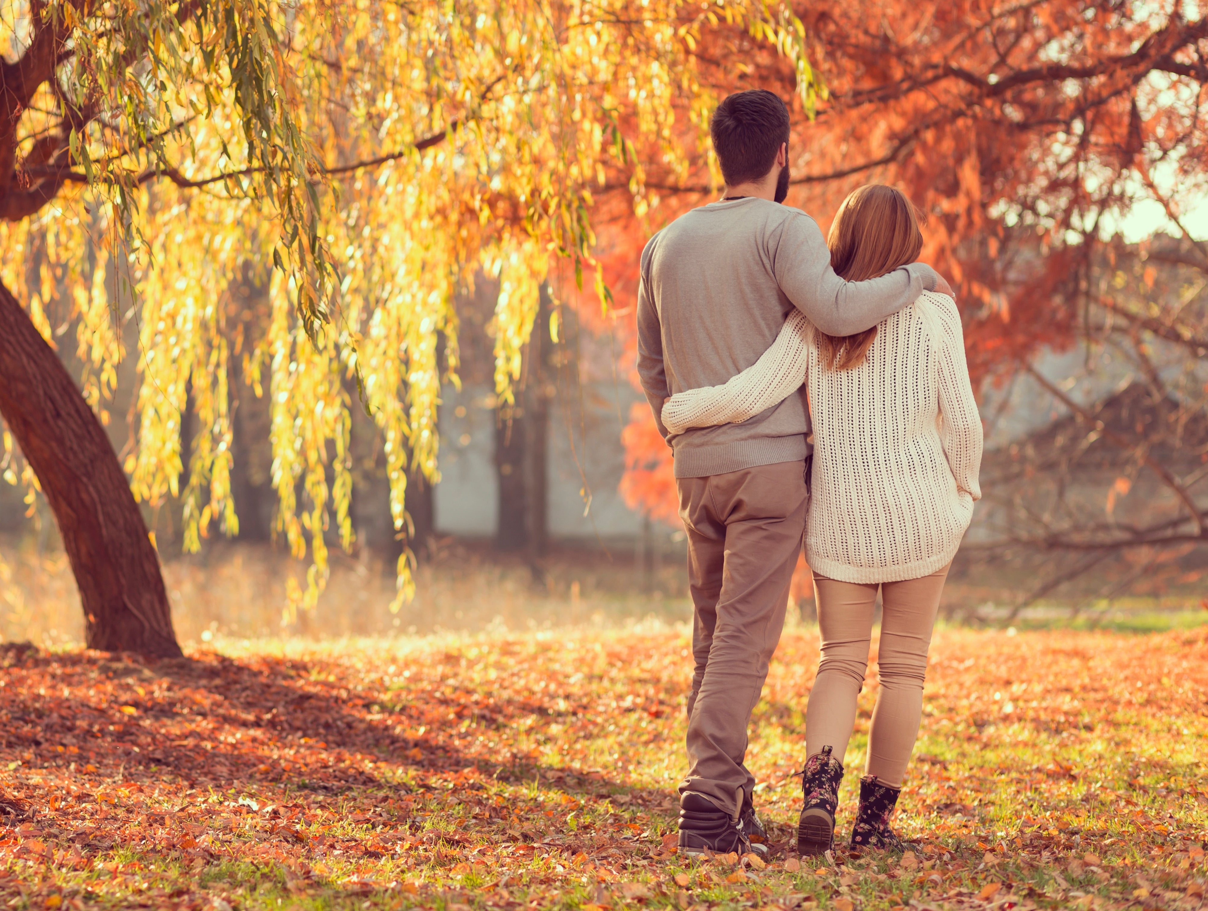 Quality Time: Wie Herbstspaziergänge eure Beziehung stärken